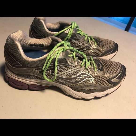 Saucony gray shoes size 10 - Picture 2 of 4